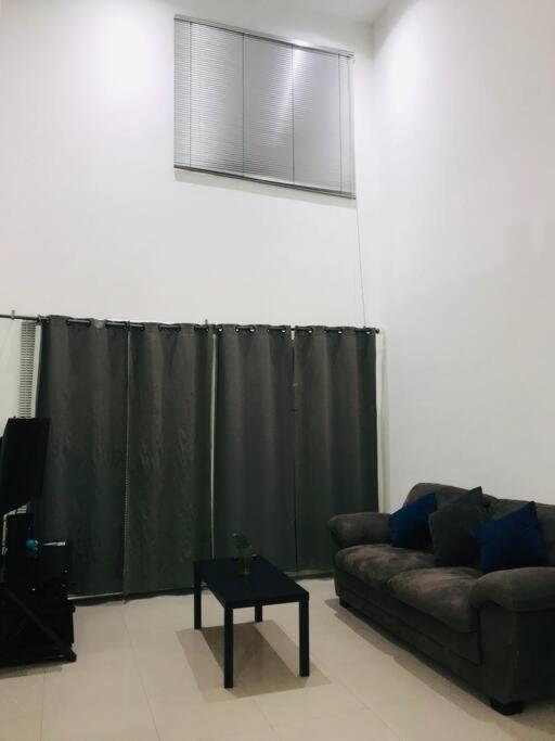 Casa Grande Y Comoda Cerca De Zona Industrial San Luis Potosí Екстериор снимка